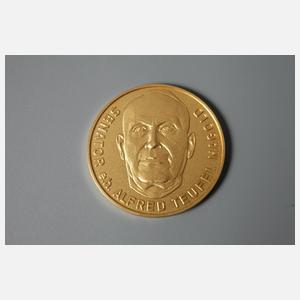Goldmedaille auf Alfred Teufel Nagold