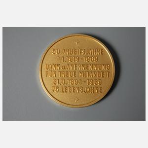 Goldmedaille auf Alfred Teufel Nagold