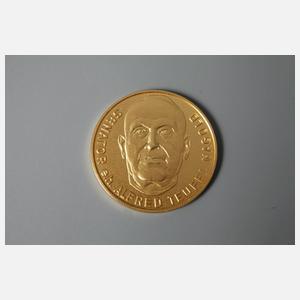 Goldmedaille auf Alfred Teufel Nagold