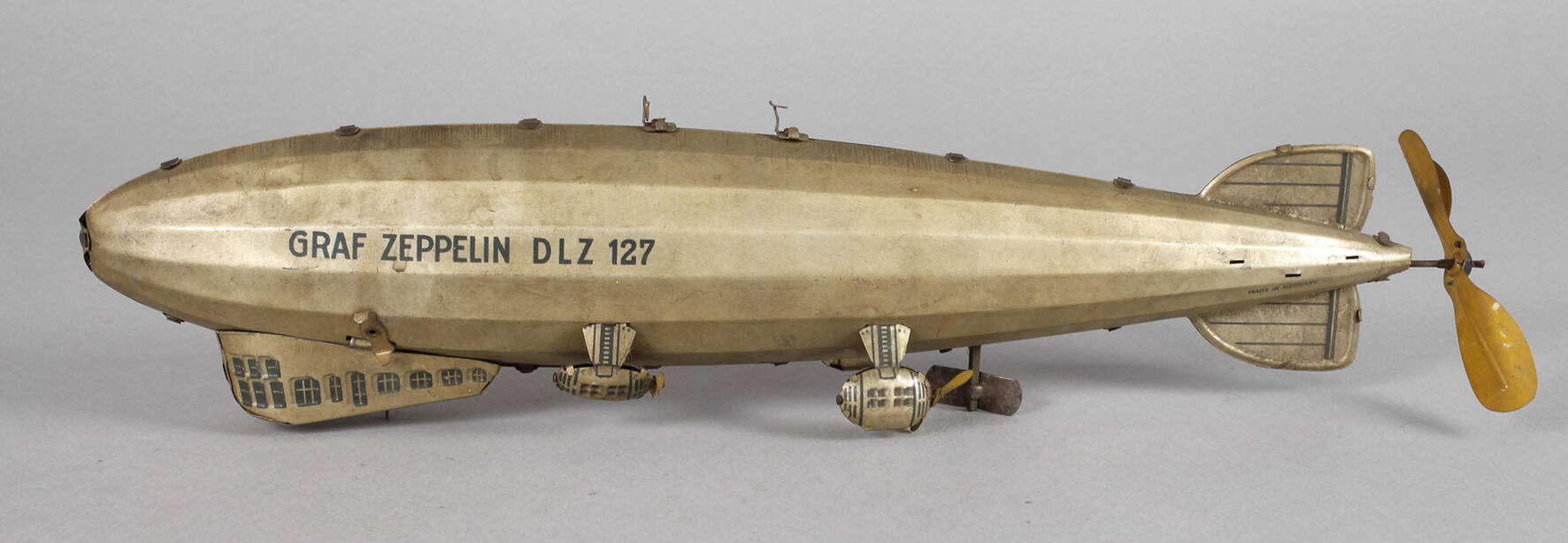 Tippco Luftschiff "Graf Zeppelin DLZ 127"