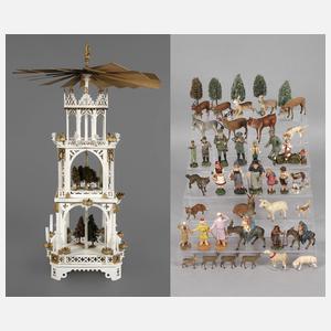 Große Weihnachtspyramide mit Zubehör