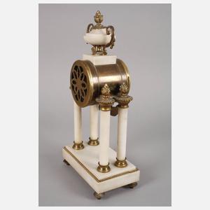 Kaminuhr mit zwei Beistellern