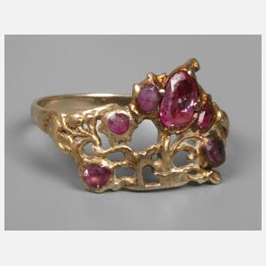 Historischer Damenring mit Rubinen