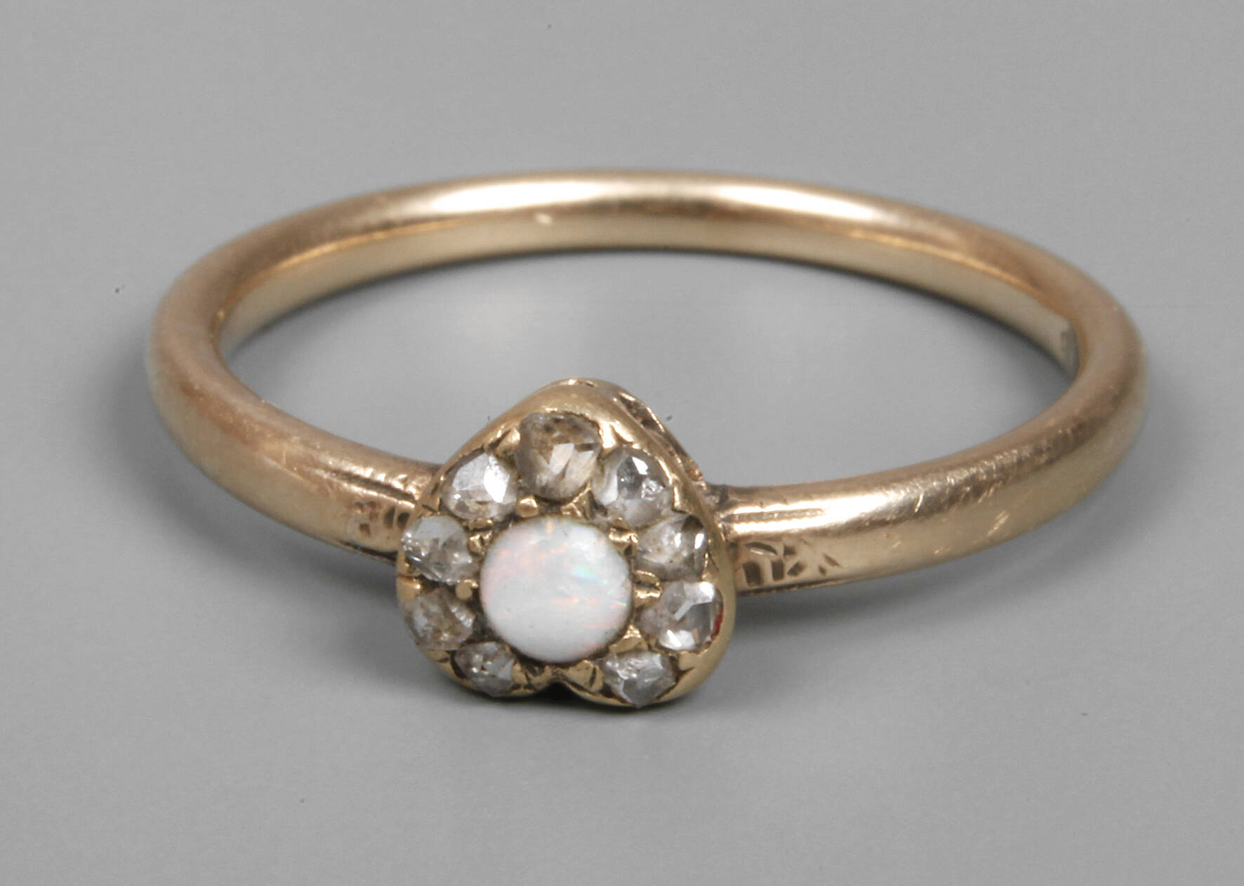 Historischer Damenring