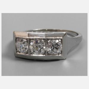 Platinring mit Diamanten
