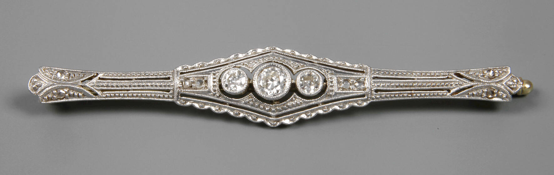 Brosche Art déco mit Diamanten