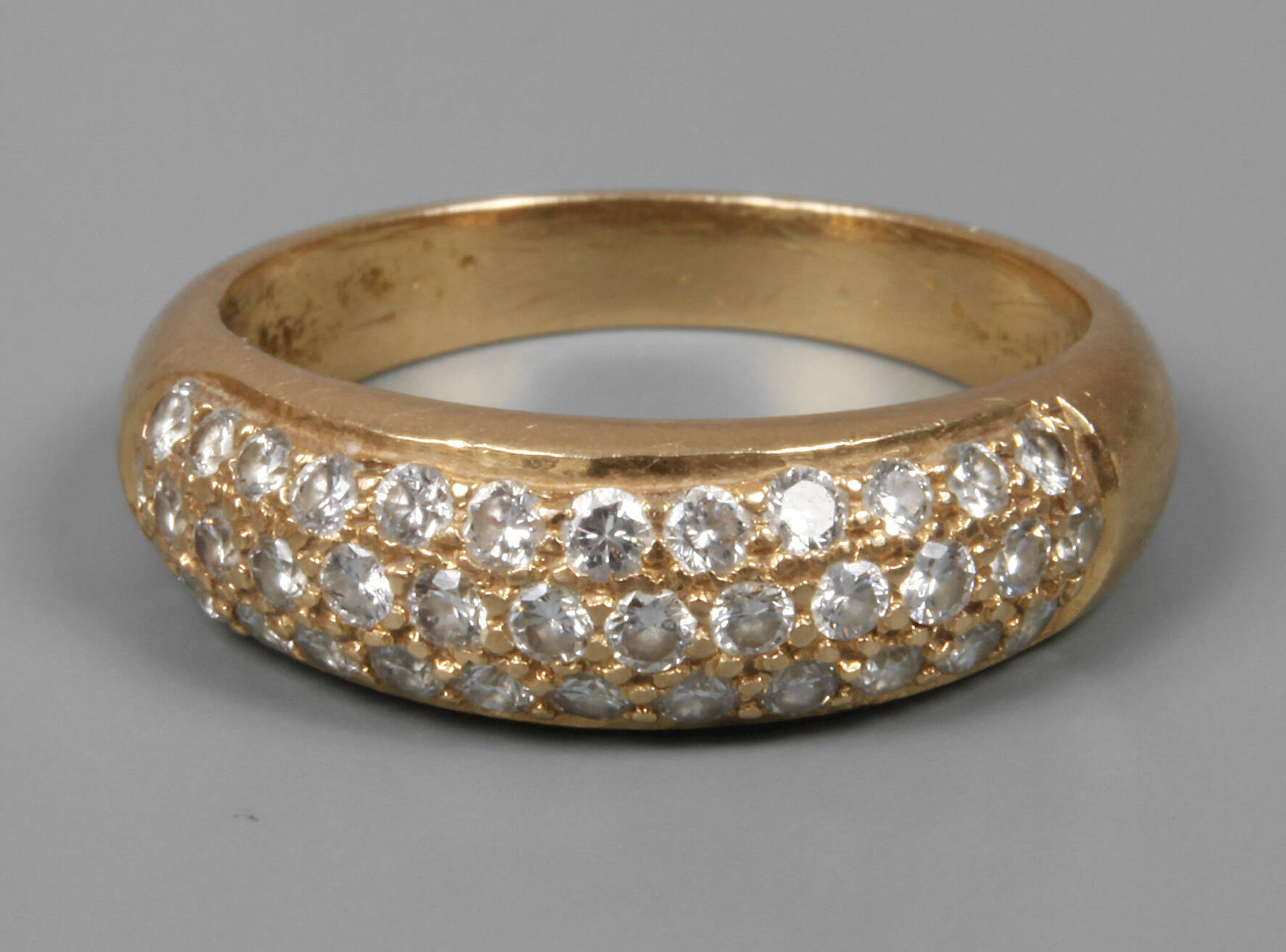 Damenring mit Brillanten