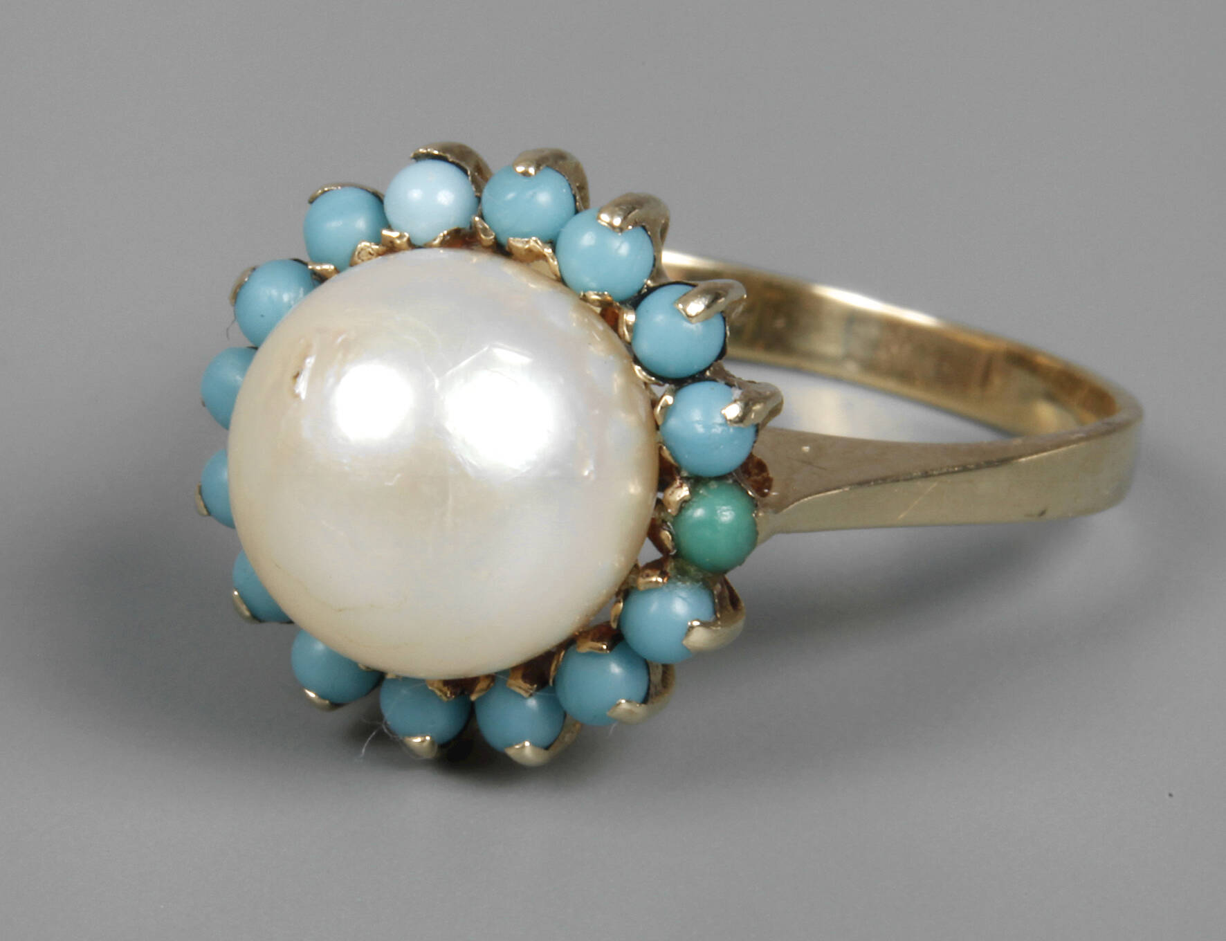 Damenring mit Perle und Türkisen