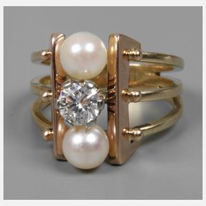 Damenring mit Perlen und Brillant