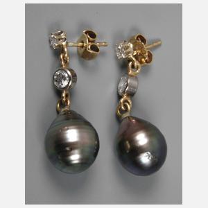 Paar Perlohrringe mit Brillanten