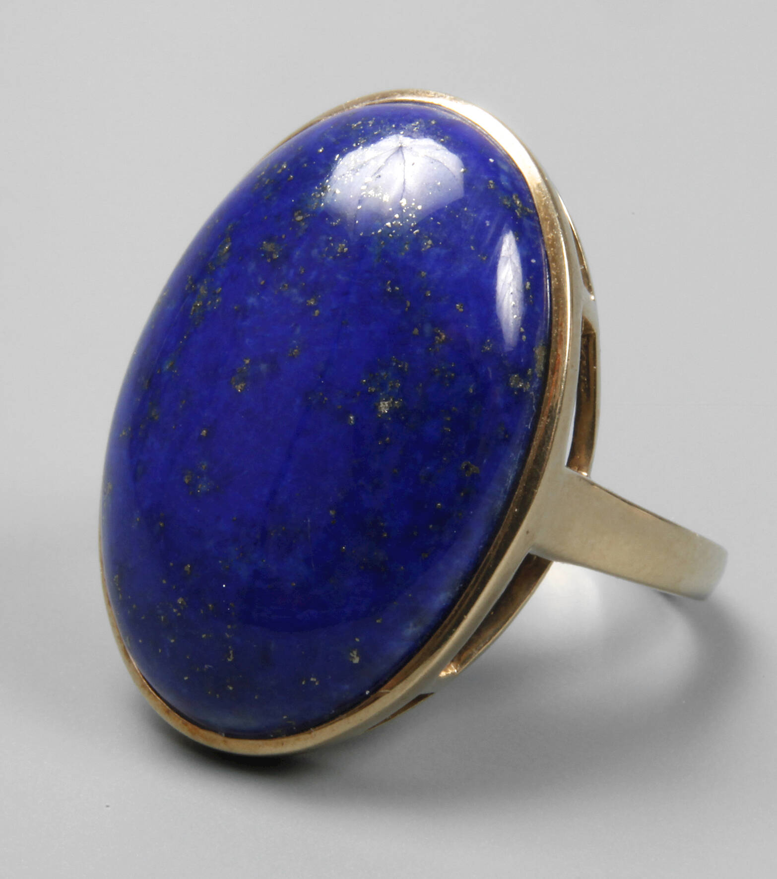 Damenring mit Lapislazuli