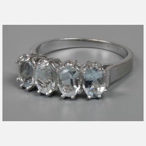 Damenring mit Aquamarinen