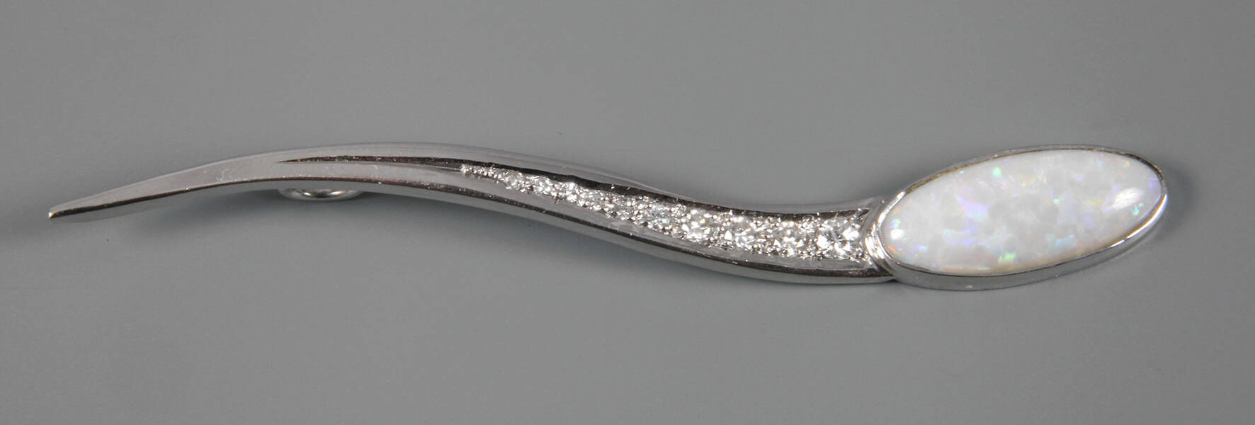 Anhänger mit Brillanten und Edelopal