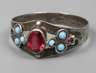 Ring mit Steinbesatz