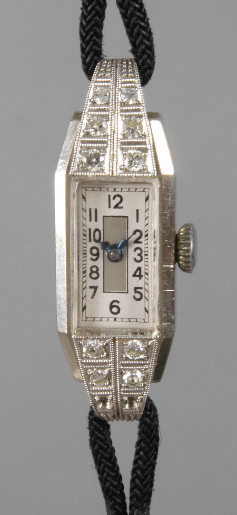 Damenarmbanduhr mit Diamantbesatz