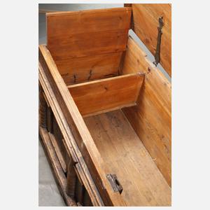 Große Renaissancetruhe