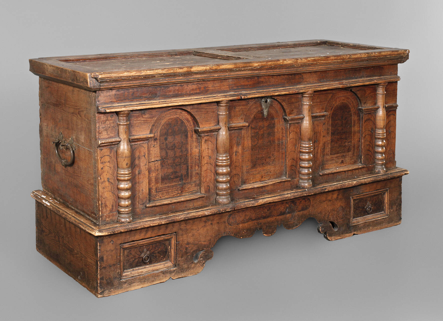 Große Renaissancetruhe