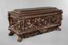 Truhe im Renaissancestil