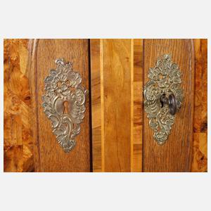 Intarsierter Barockschrank