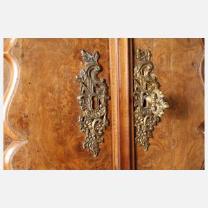Barocker Aufsatzschrank