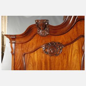 Großer Aufsatzschrank