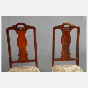 Vier Stühle im Barockstil