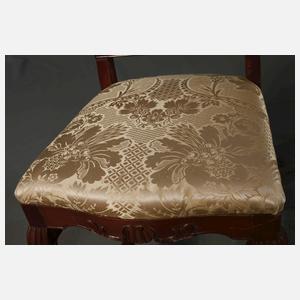 Vier Stühle im Barockstil