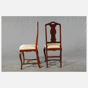 Vier Stühle im Barockstil