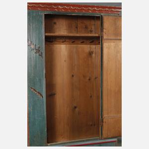 Bemalter Bauernschrank