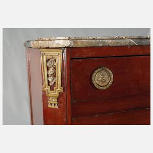 Klassizistische Chiffonaire