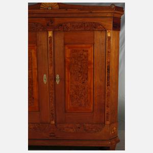 Großer Dielenschrank