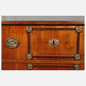 Klassizistische Kommode