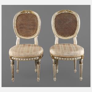 Paar klassizistische Stühle