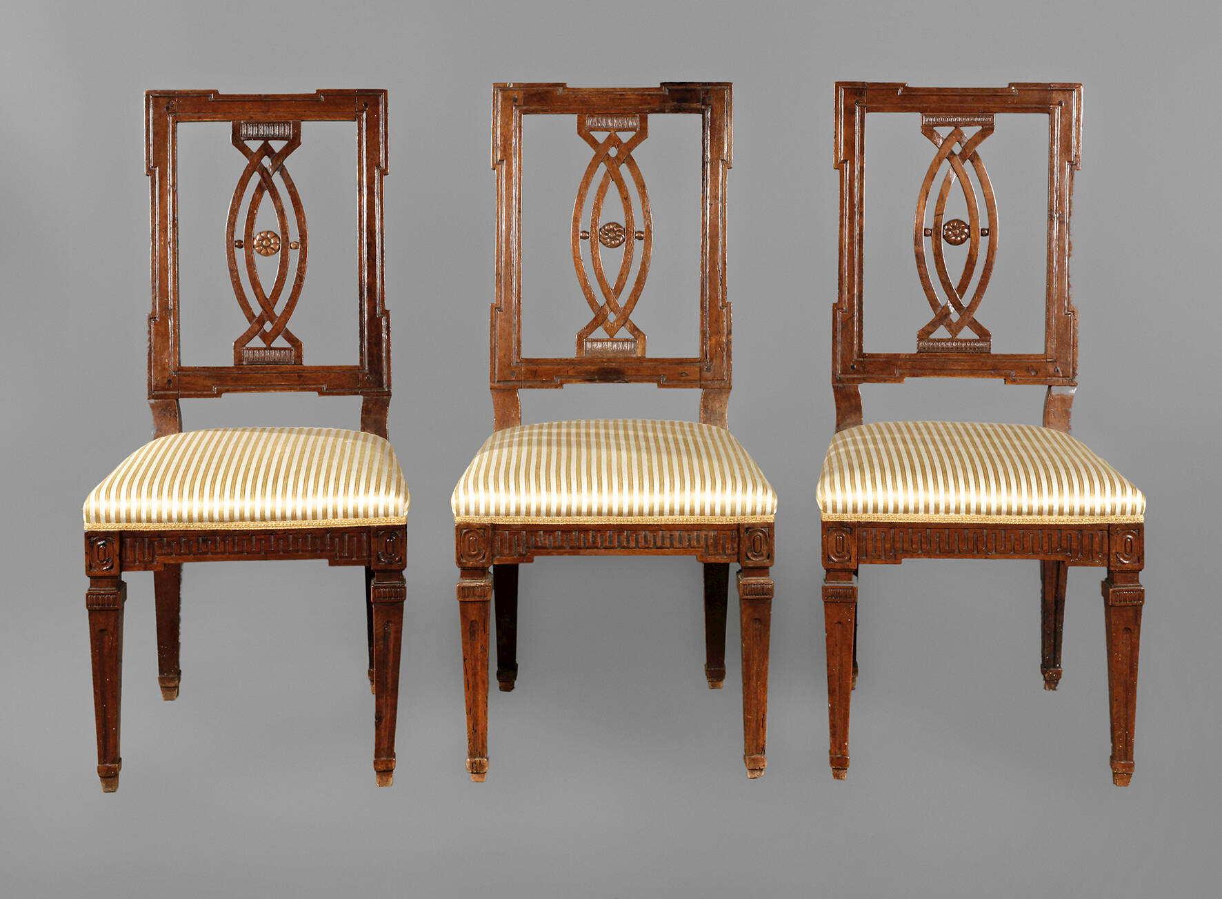 Drei Stühle Louis-seize