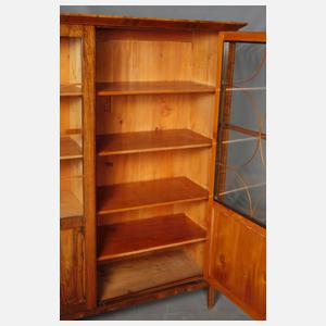 Große Biedermeiervitrine