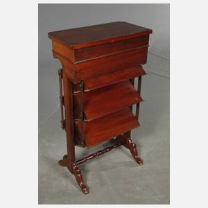 Ungewöhnliches Nähtischchen