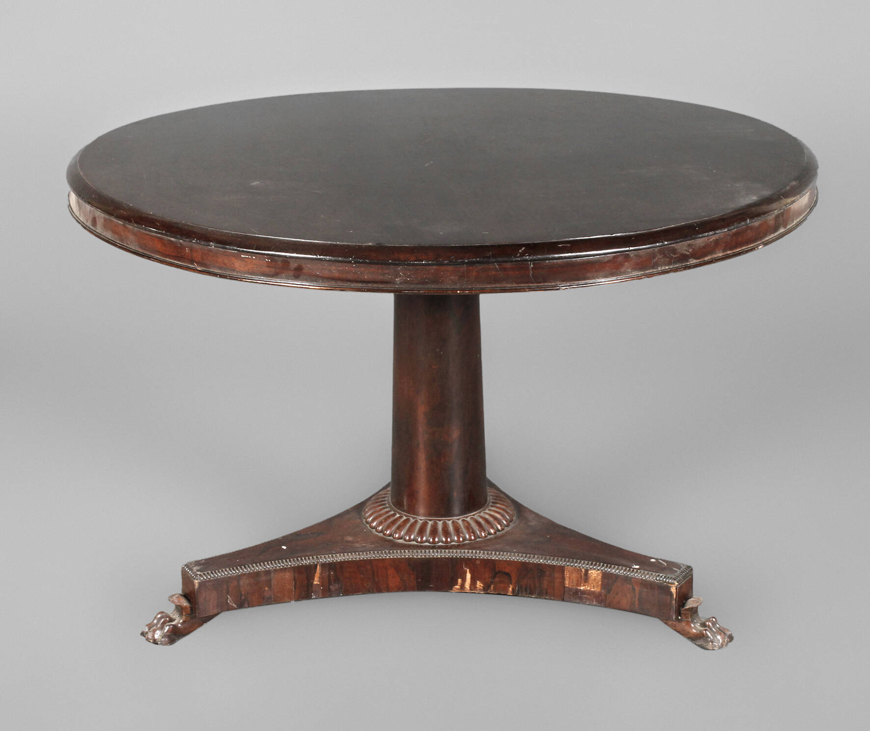 Runder Biedermeiertisch