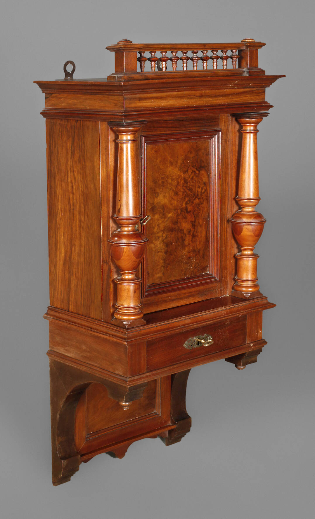 Apothekerwandschrank