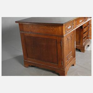 Schreibtisch neogotisch