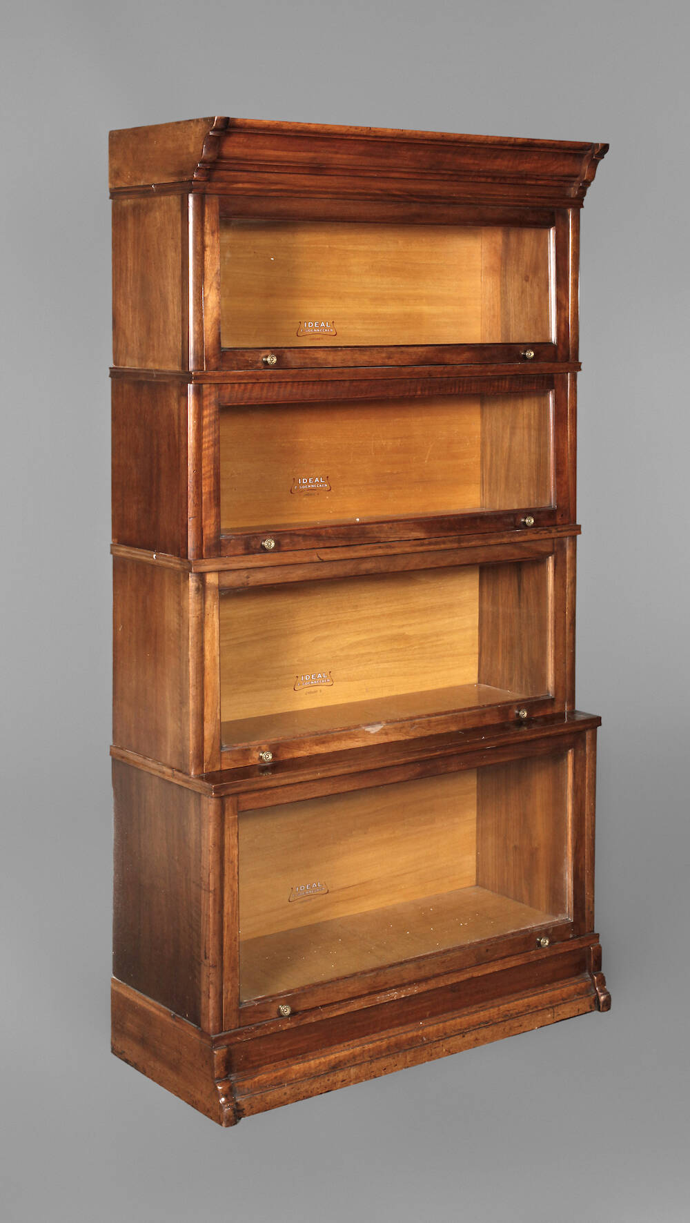 Vitrinenschrank Soennecken