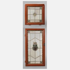 Zwei Bleiglasfenster