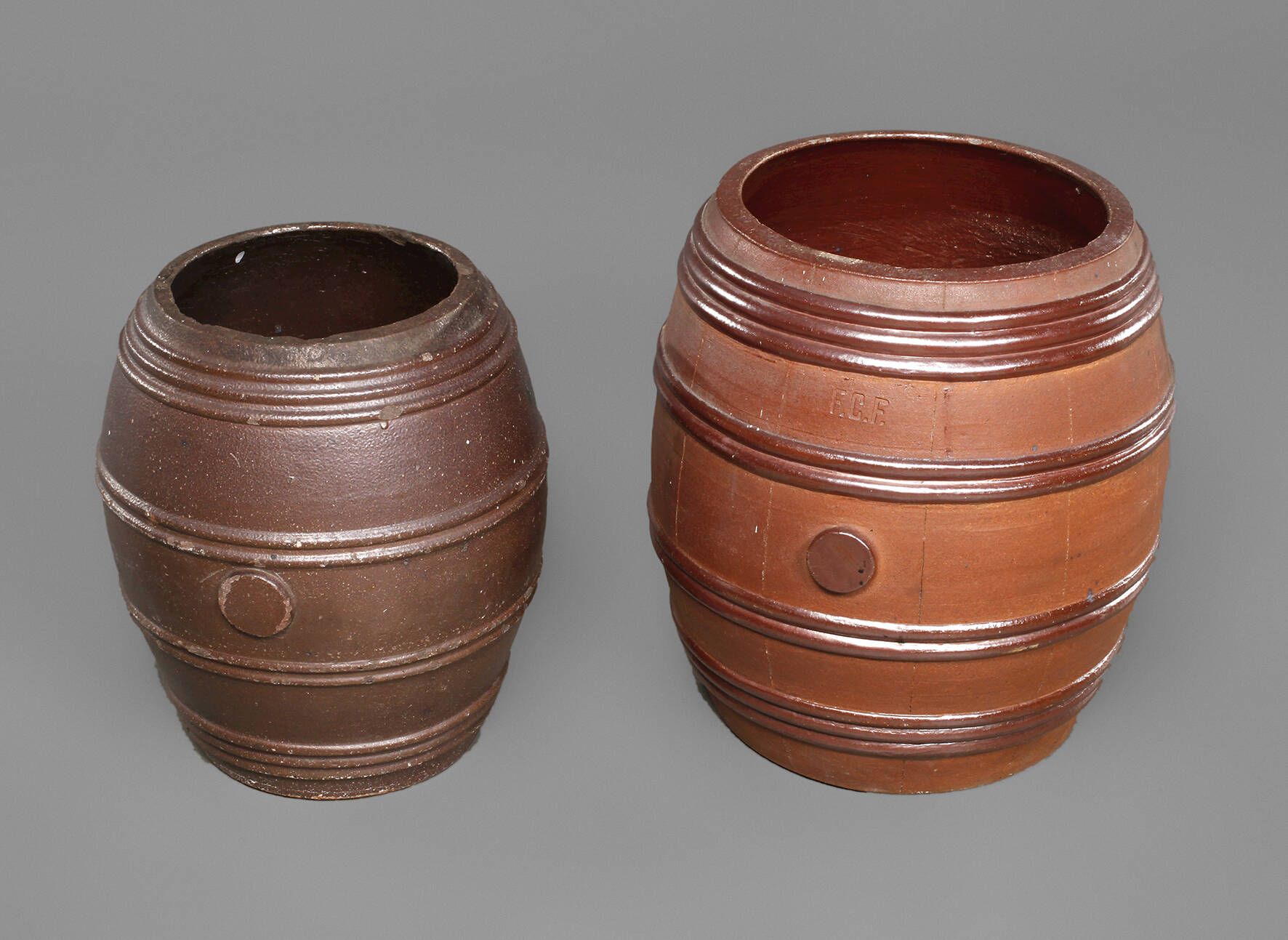 Zwei Sauerkrautfässer