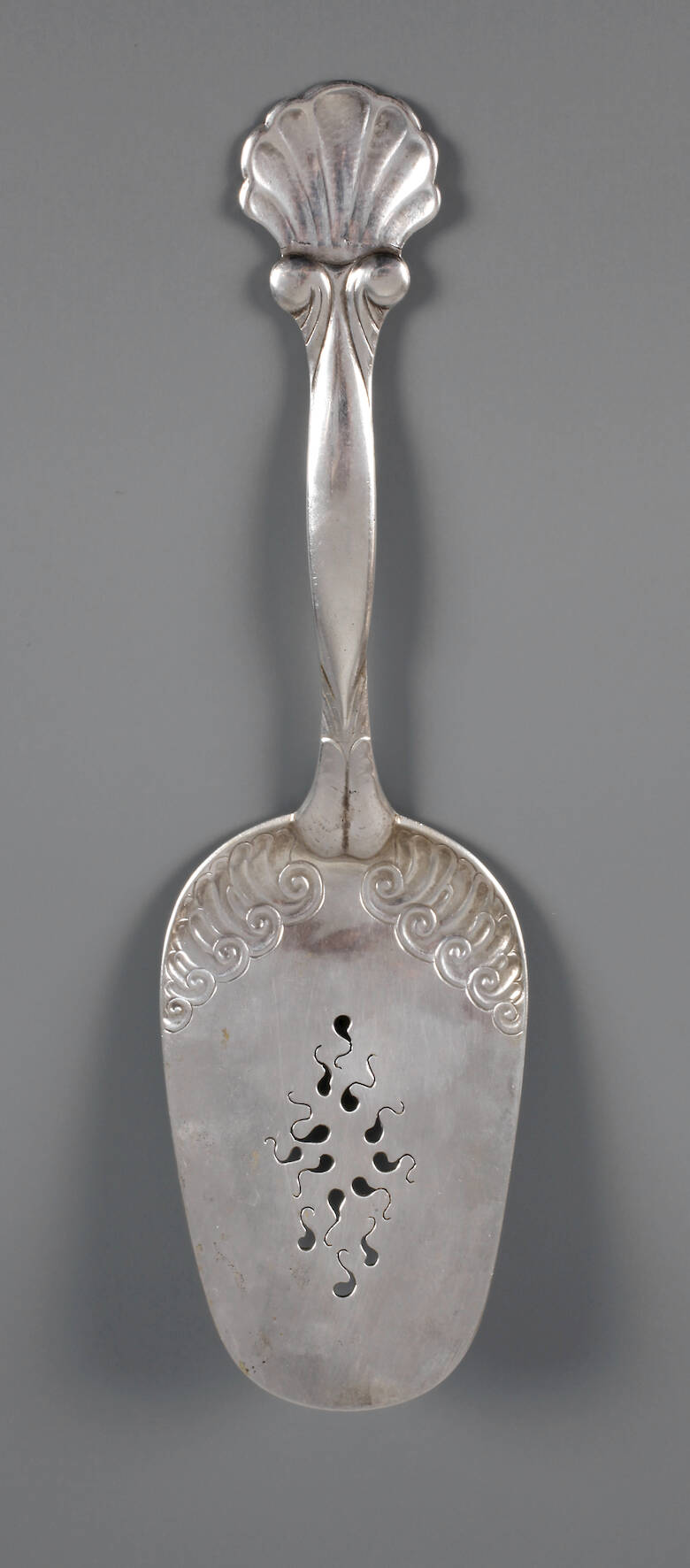 Georg Jensen Tortenheber mit Muschelgriff