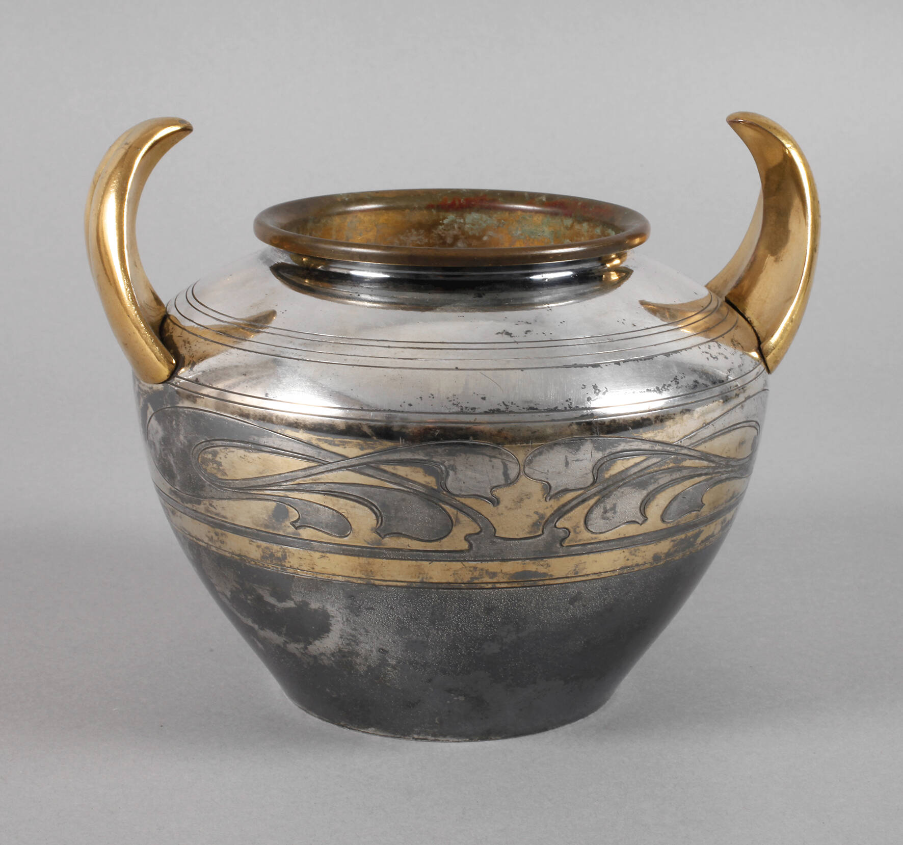 Frankreich Henkelvase