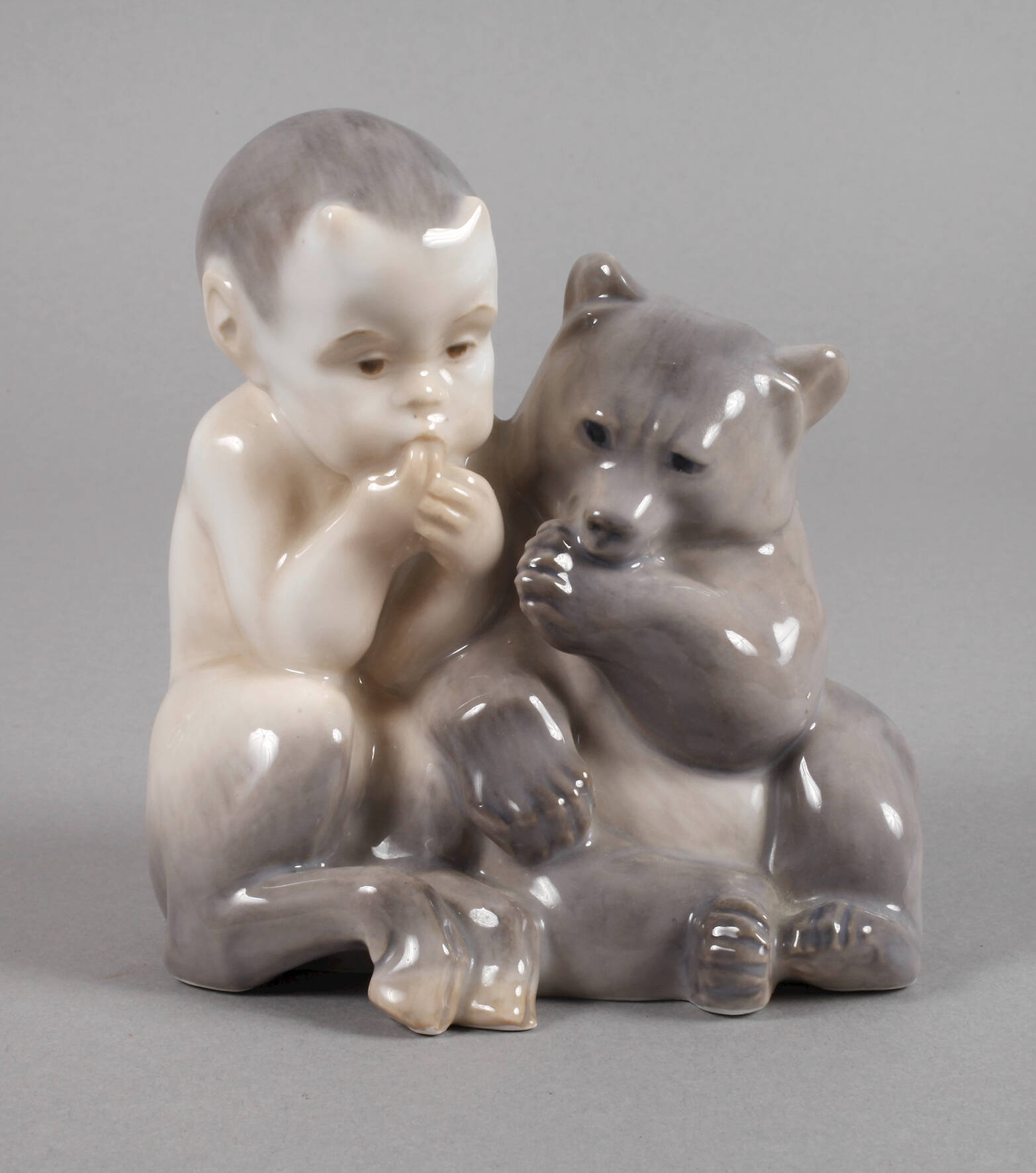 Royal Copenhagen Faun mit Bär