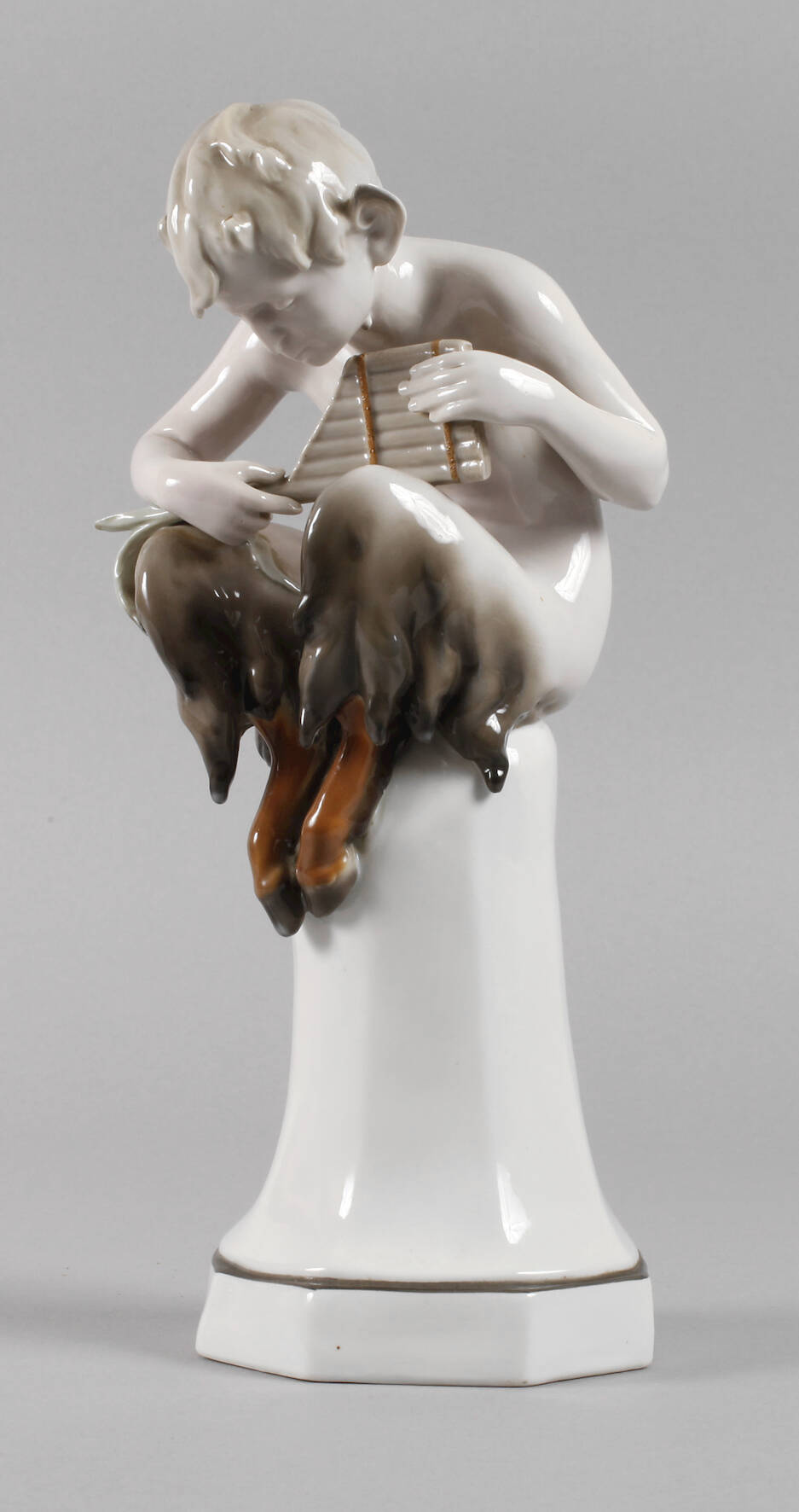 Pfeffer Gotha Pan auf Sockel