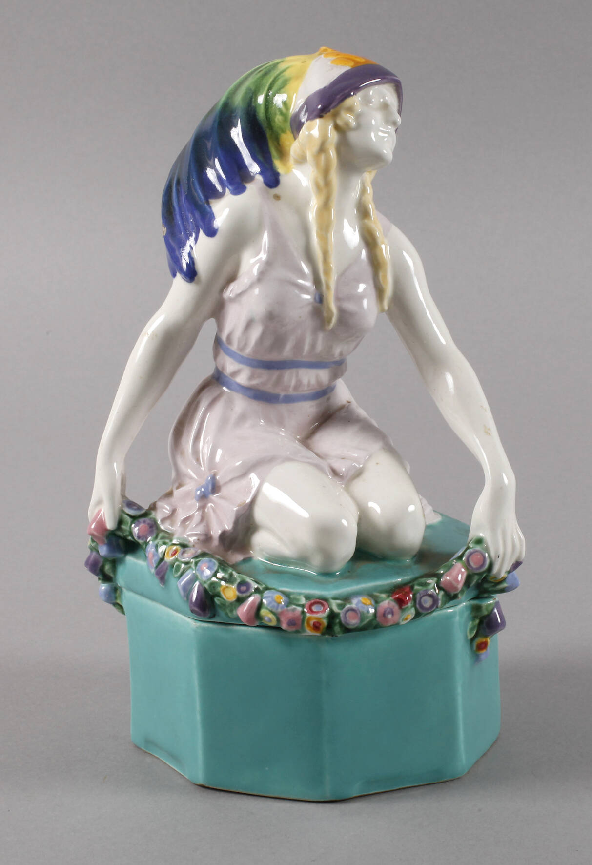 Keramos Wien figürliche Deckeldose Jugendstil