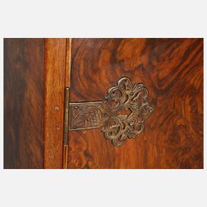 Kleines Bücherregal