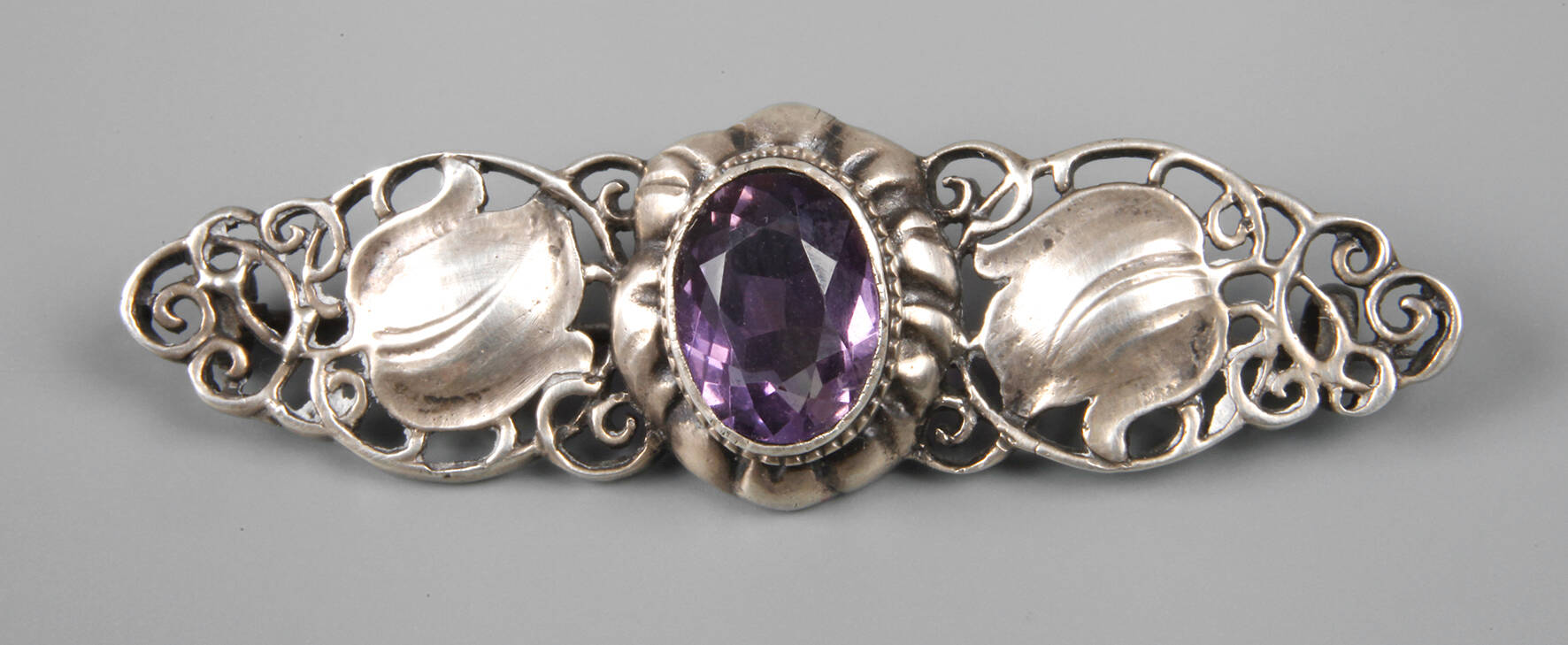 Theodor Fahrner, Brosche mit Amethyst