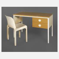 Schreibtisch mit Stuhl111